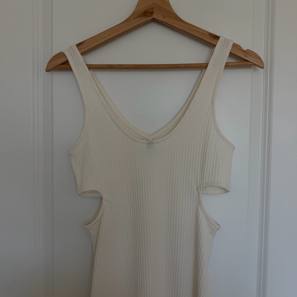 H&M Ribbed Cut Out Dress - Picture 3 of 3